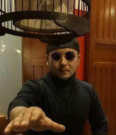 街头采访吃瓜视频